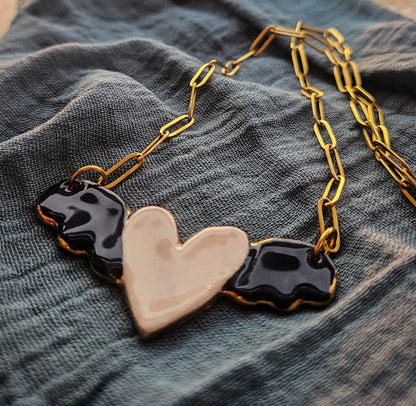 Collar Flying hearts