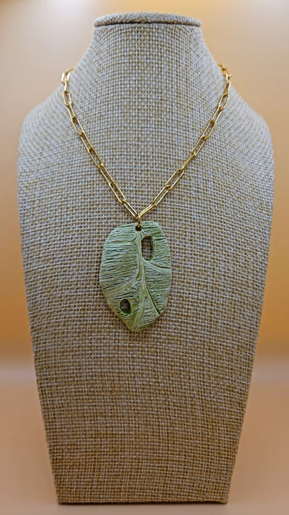 Collar Folha Tropical